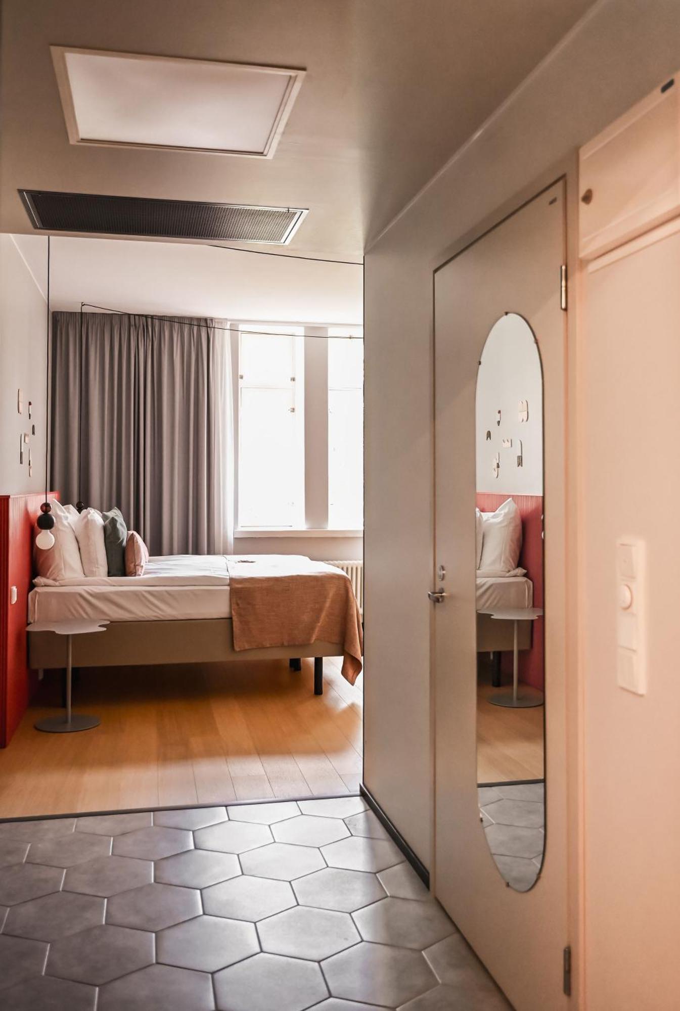 The Folks Hotel Konepaja ヘルシンキ エクステリア 写真
